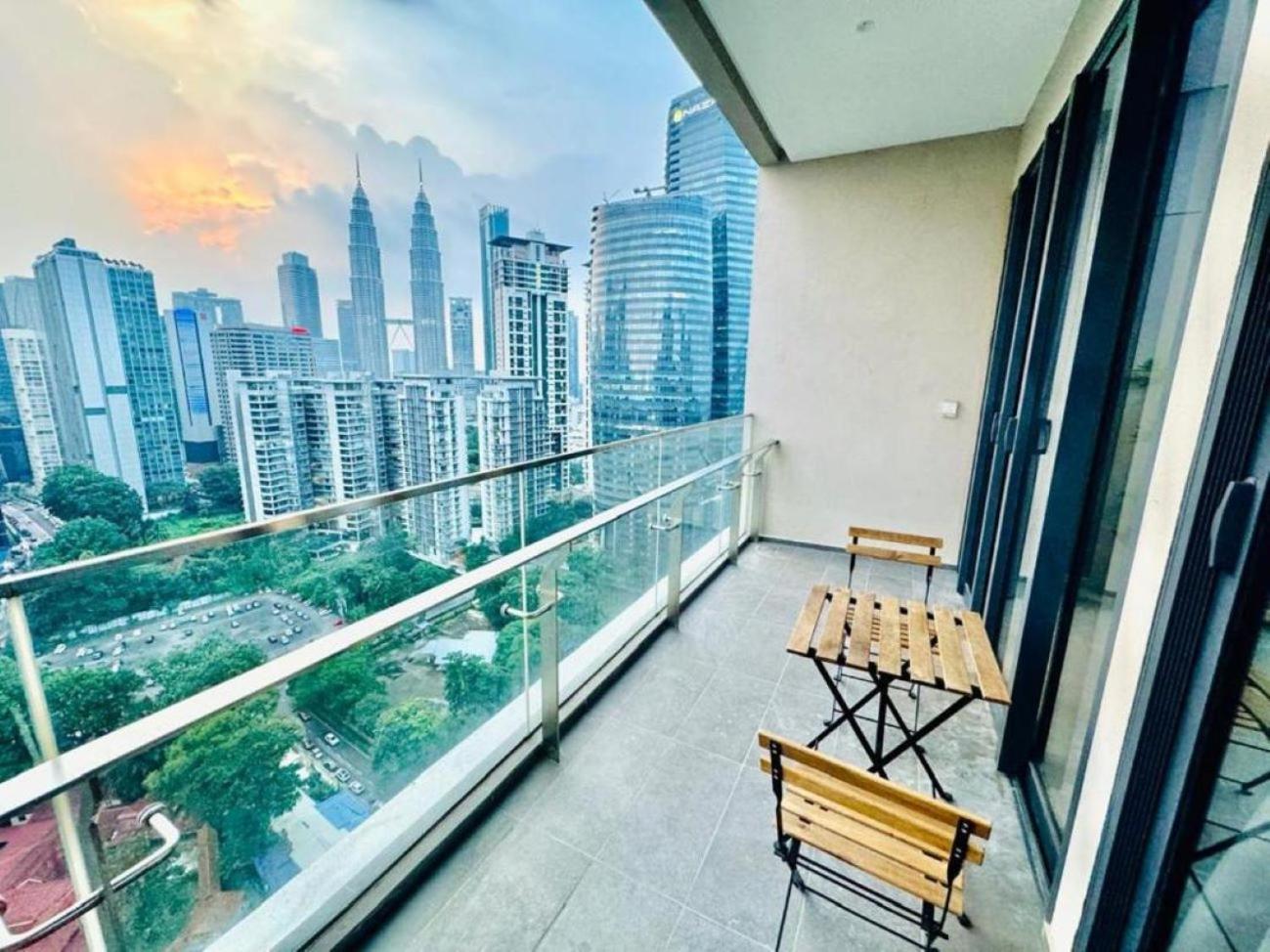 Crown Suites The Manor Klcc Kuala Lumpur City Center المظهر الخارجي الصورة