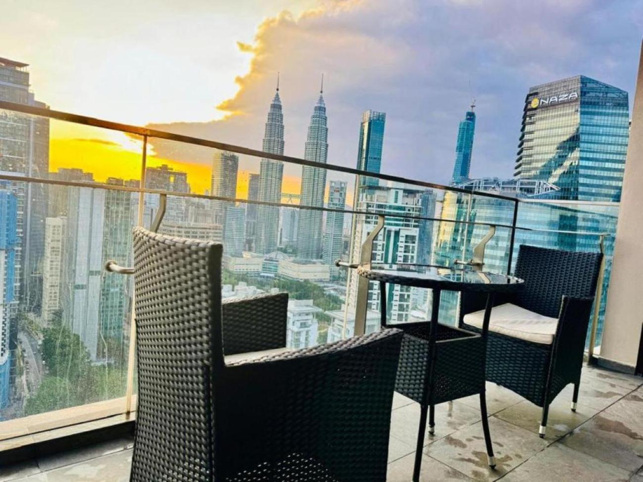 Crown Suites The Manor Klcc Kuala Lumpur City Center المظهر الخارجي الصورة